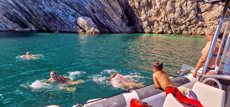 Lisbon: Private Full Day Arrábida & Sesimbra with Boat Tour - Key Points