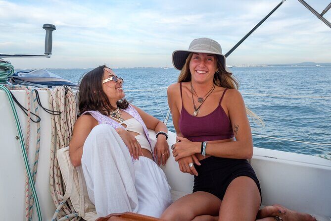 Lisbon: Private Sailing Tour Along the Tagus River - FAQ