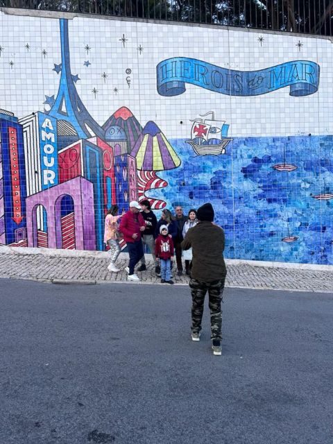 Lisbon Private Sightseeing Photography Tour with Tuk Tuk - Exploring Lisbon in a Tuk Tuk: The Experience