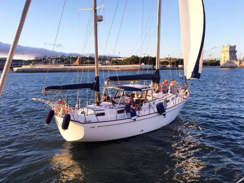 Lisbon: Private Tagus River Cruise with Drinks - Why Choose a Private Tagus River Cruise?