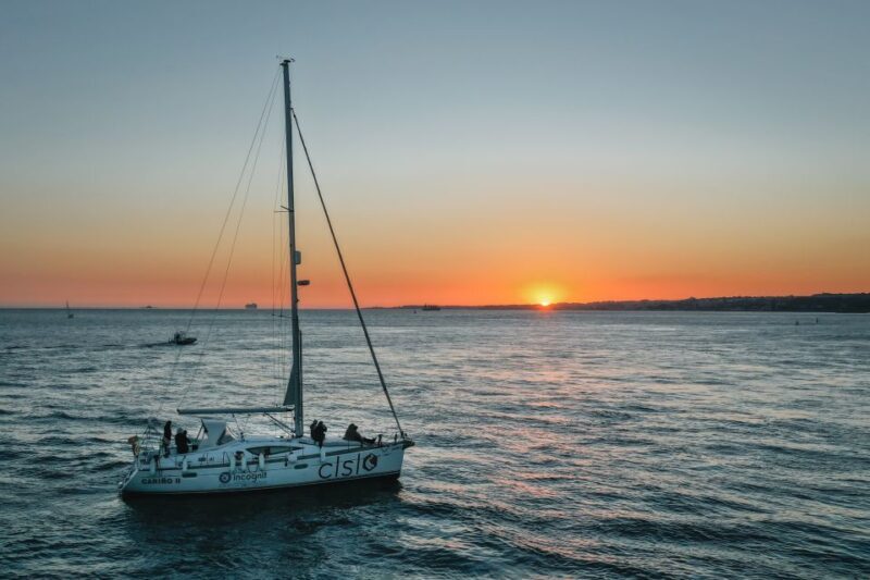 Lisbon: Private Tagus River Yacht Tour - FAQs