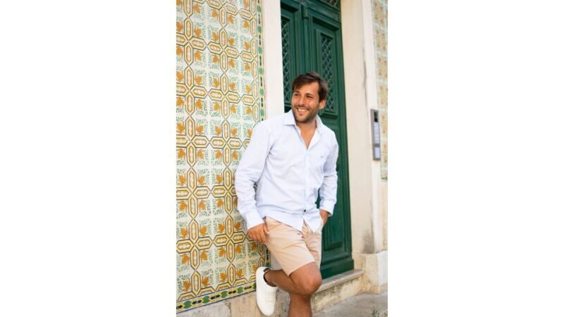 Lisbon: Private Walking Tour with Professional Photoshoot - Key Points