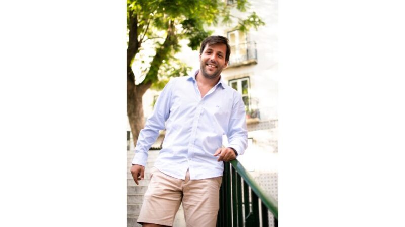 Lisbon: Private Walking Tour with Professional Photoshoot - Who Is This Tour Best For?