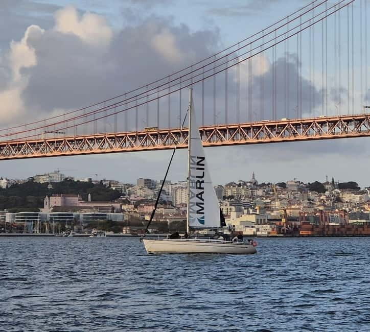 Lisbon: Sailing Boat Tour with Drinks - Key Points
