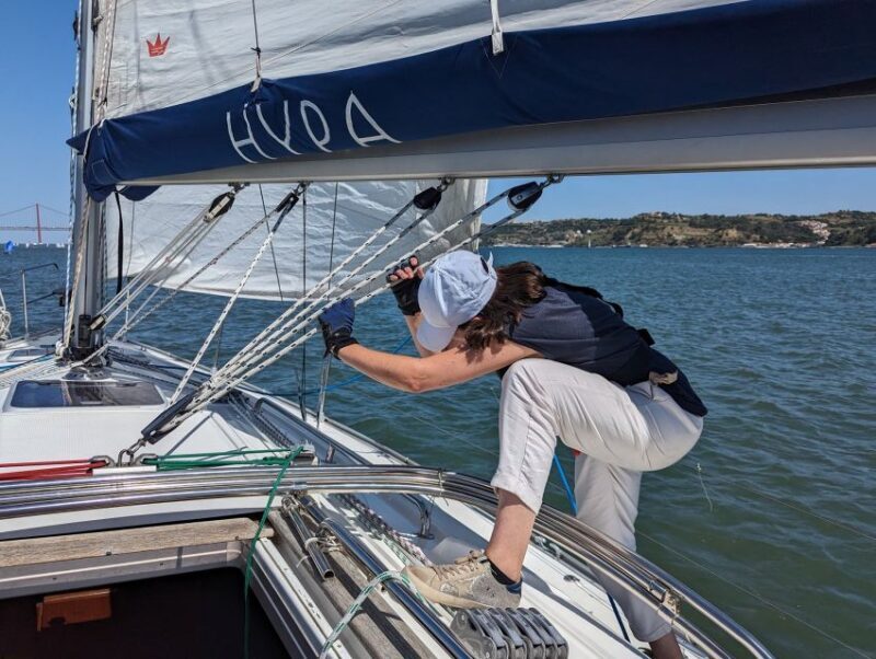 Lisbon: Sailing Initiation - 2 or 4 hours - The Sum Up