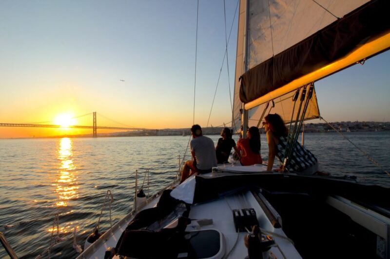 Lisbon: Sailing Tour with Wine and Snacks - Key Points
