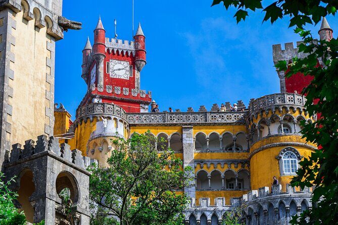 Lisbon: Sintra, Pena Palace, Nazaré & Fátima Small Group Tour - A Deep Dive into the Experience