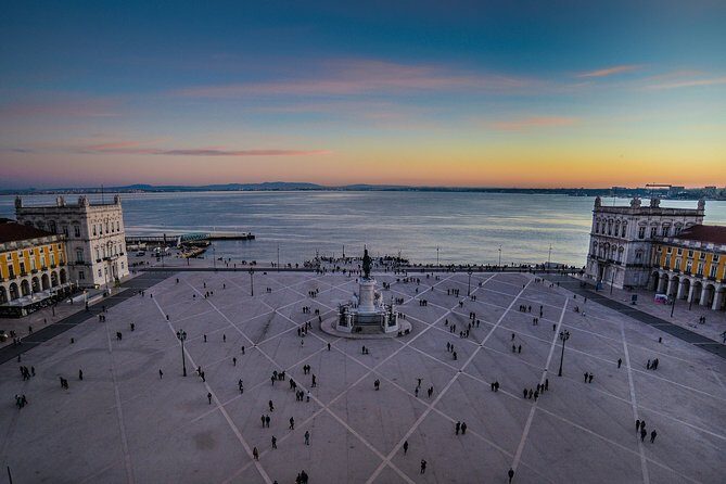 Lisbon Small-Group Sightseeing City Tour with Transportation - FAQs