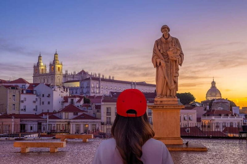 Lisbon: Sunrise Walking Tour Before the Crowds - The Experience and the Guide
