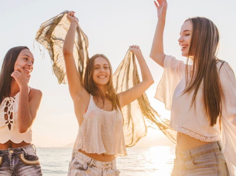 Lisbon: Sunset Boat Party Cruise with DJ and Open Bar - FAQ