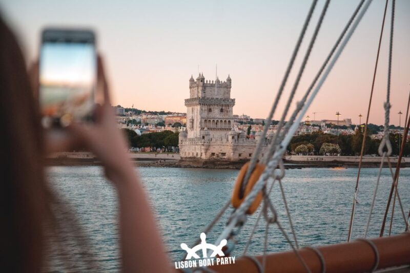 Lisbon: Sunset Boat Party with 2 Drinks and Free Club Entry - Key Points