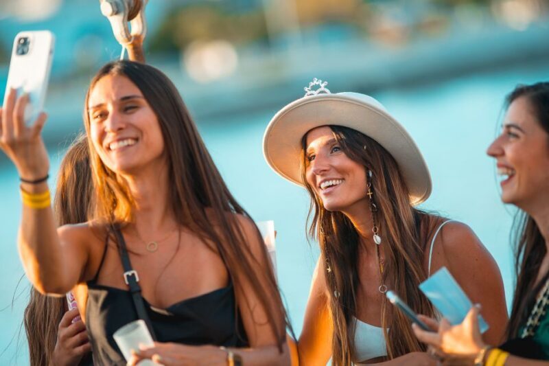 Lisbon: Sunset Boat Party with Live DJ and Night Club Entry - Who Will Love This Experience
