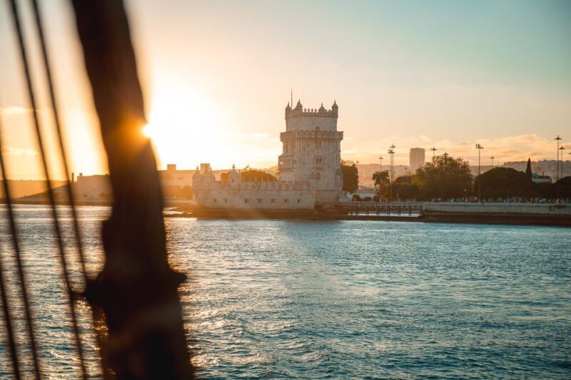 Lisbon: Sunset Boat Party with Live DJ and Night Club Entry - FAQ