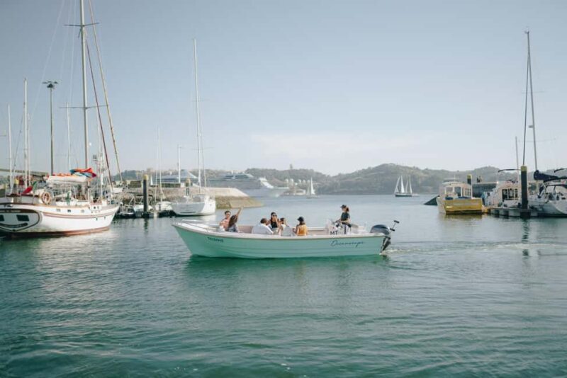 Lisbon Sunset Boat Tour with local Snacks & Drinks - An In-Depth Look at the Lisbon Sunset Boat Tour