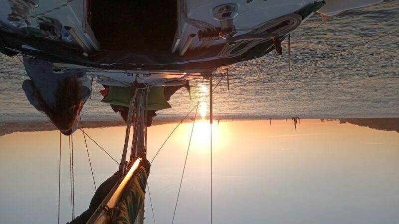 Lisbon: Sunset Cruise on The Tagus River with Welcome Drink - Key Points