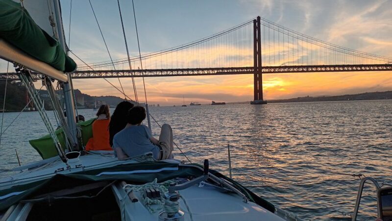 Lisbon: Sunset Cruise on The Tagus River with Welcome Drink - FAQ