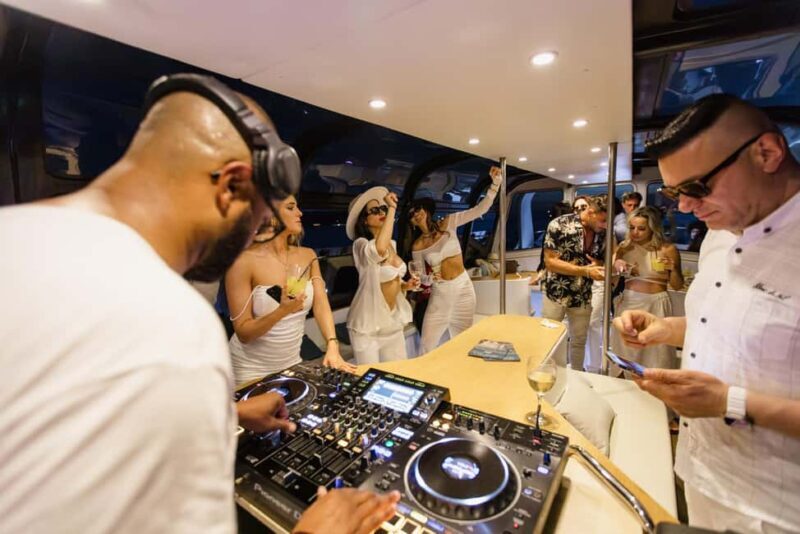 Lisbon: Sunset DJ Party with Luxury Boat, Pizza, & Open Bar - FAQs