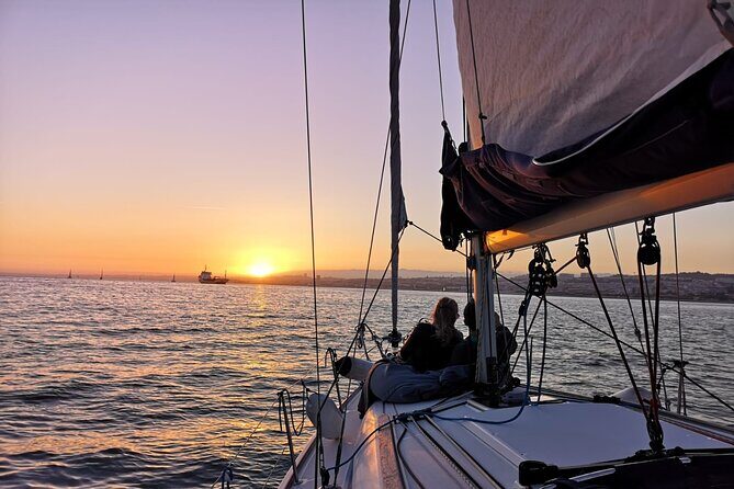 Lisbon Sunset Sailing Cruise with a Drink-2h Small Group Tour - FAQ