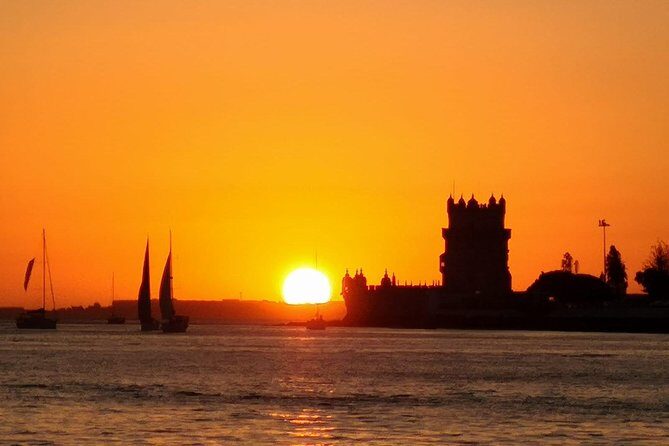 Lisbon Sunset Sailing Experience with Drinks - An In-Depth Look at the Lisbon Sunset Sailing Experience