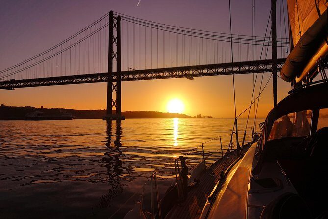 Lisbon Sunset Sailing Tour on Luxury Sailing Yacht with 2 Drinks - The Itinerary in Detail