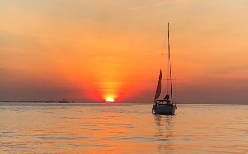 Lisbon: Tagus River Cruise, Morning, Day, Sunset, or Night - Key Points