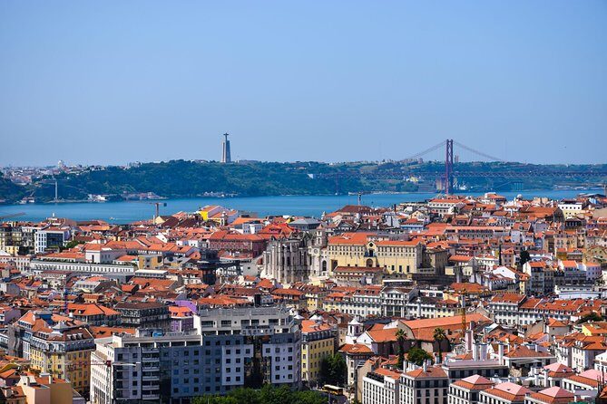 Lisbon to Porto Up To 5 Stops Óbidos Nazaré Fátima Coimbra Aveiro - FAQ