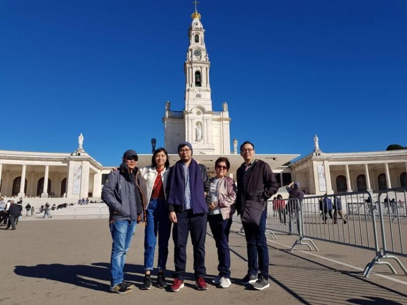 Lisbon: Tour Fátima, Batalha, Alcobaça, Nazaré and Óbidos - FAQ