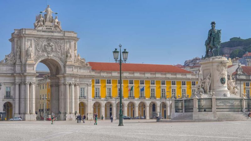 Lisbon Tour: Walled City, Alfama & 3 Viewpoints - An Extensive Walk Through Lisbon’s Historic Heart