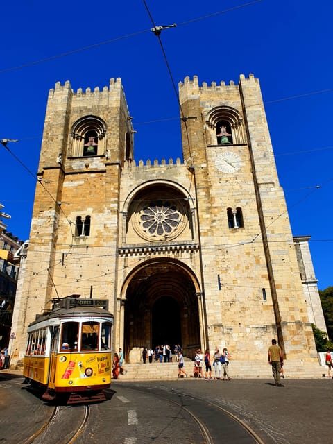 Lisbon: Tuk Tuk 1H30 Tour Old Town Complete with a Old Timer - Final Thoughts