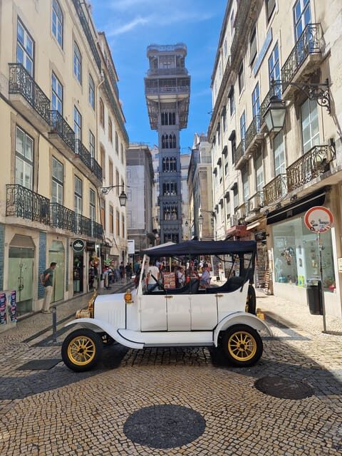 Lisbon: Tuk Tuk 2H Tour Lisbon with a Old Timer - Key Points