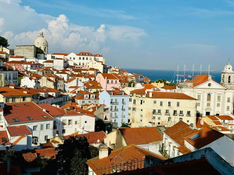 Lisbon Tuk Tuk Tour 1 Hour 30 Min - FAQ