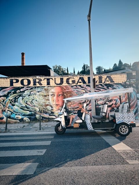 Lisbon with Tukxi: Street Art Lovers by Tuktuk - Key Points