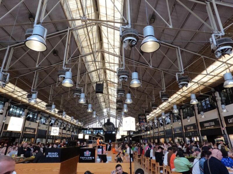 Lisbon:Private guided historical sightseeing Tour by TUK-TUK - Key Points