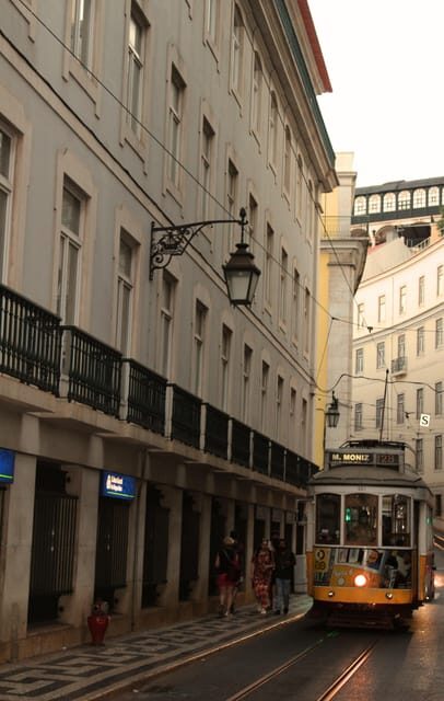 Lisbon's Roots: Tuk tuk experience throuth the Old Lisbon - Exploring Lisbon’s Hills on Electric Tuk Tuks