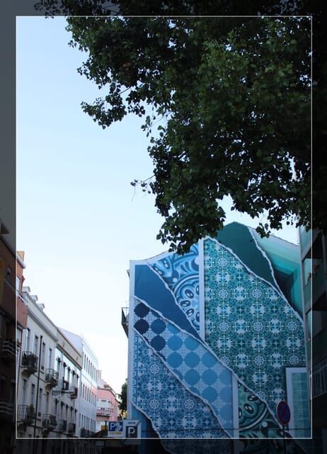 Lisbon's Roots: Tuk tuk experience throuth the Old Lisbon - The Value of This Experience