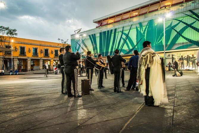 Live a Mexican Night in Plaza de los Mariachis - Key Points