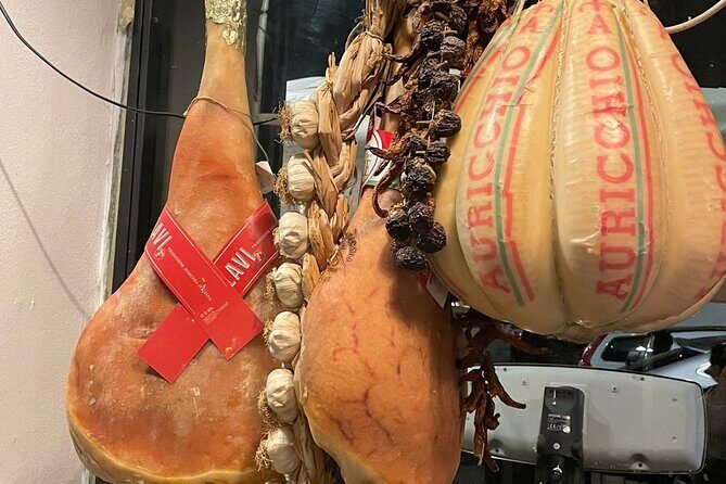 Live cooking class pasta -Small group or Private,in 5 languages - Who Should Consider This Experience?