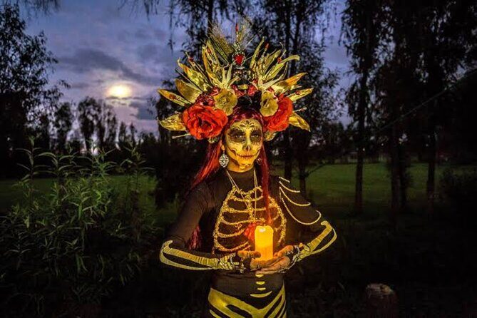Live Noche de Muertos at Xochimilco: Dinner and local beers - The Experience: What to Expect