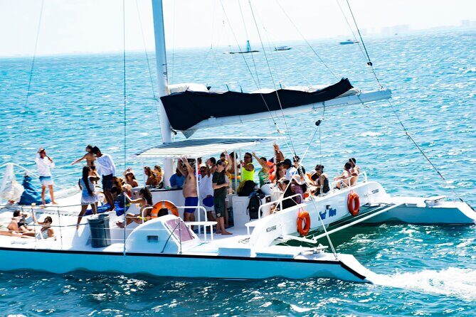 Live The Luxury Catamaran Isla Mujeres Tour in Cancun - The Experience: Pros and Cons