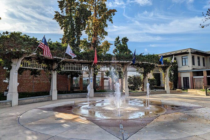 Livermore Scavenger Hunt Walking Tour and Game - Key Points