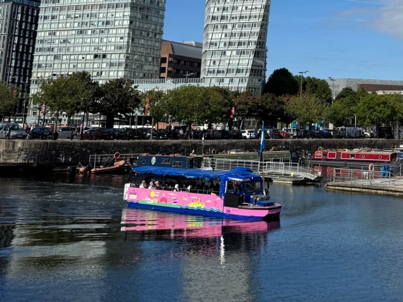 Liverpool: Amphibious Tour and Royal Albert Dock Splashdown - The Guides: Knowledge and Humor