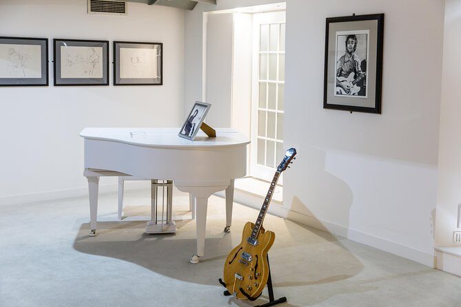 Liverpool and The Beatles Day Tour from London - The Experience In-Depth