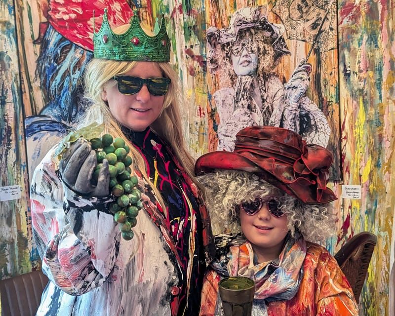 Living color - be a part of art - What to Expect from the Artistic Session