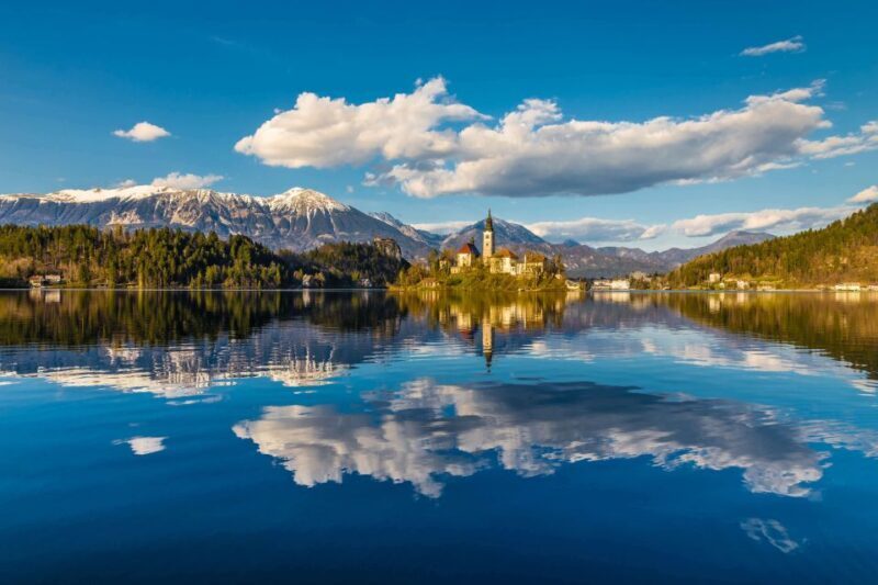 Ljubljana: Lake Bled Experience small group half-day tour - A Deep Dive into the Lake Bled Experience