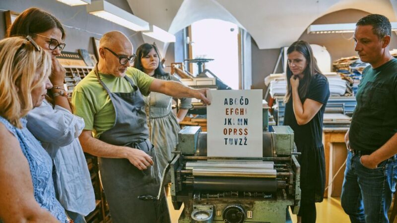 Ljubljana: Print a Poster in an Old Print Shop - The Value of the Tour