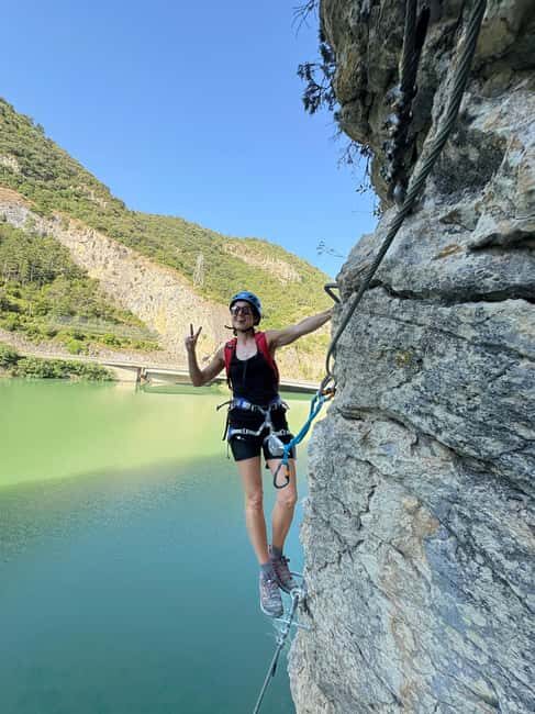Lleida Pyrenees: Paret de les Arcades Via Ferrata with views of the lake - Experience the Paret de les Arcades Via Ferrata in Lleida Pyrenees