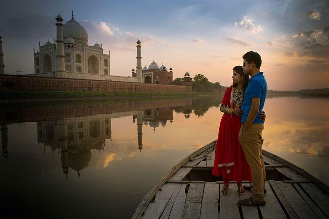 Local Agra Tour : Taj Mahal With Agra Fort & Fatehpur Sikri - Insights from Reviewers