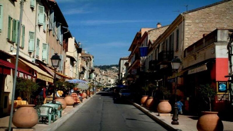 Local art and crafts in our Medieval Villages - FAQ