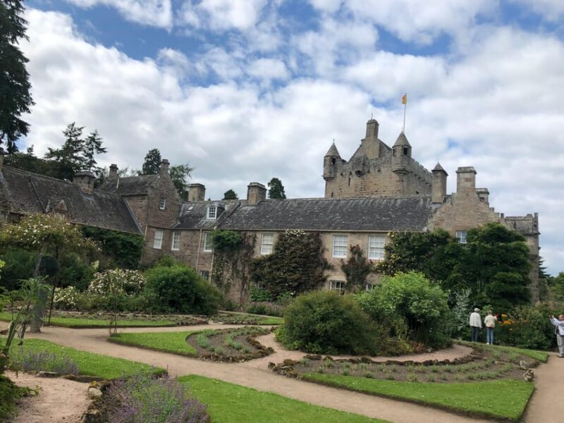 LOCH NESS ,CAWDOR CASTLE ,CLAVA CAIRNS & MORE FROM INVERNESS - Key Points