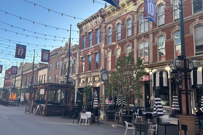 LoDo Walking Adventure in Downtown Denver - Key Points